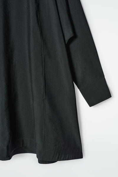 COS バットウィングスリーブミニワンピース