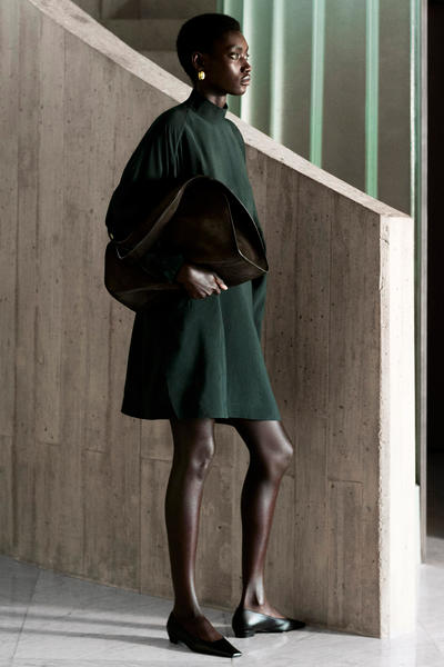 COS バットウィングスリーブミニワンピース