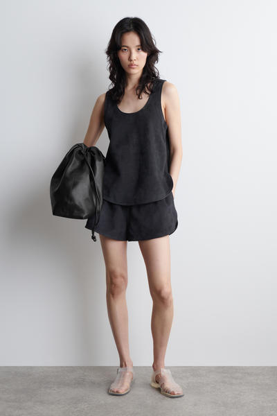 COS スクープネック スエード タンクトップ