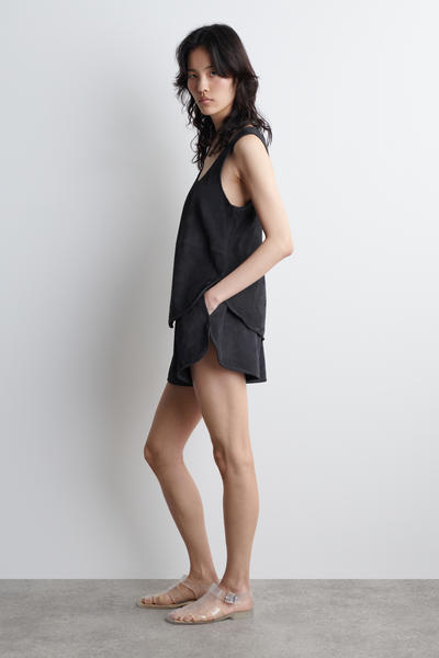 COS スクープネック スエード タンクトップ