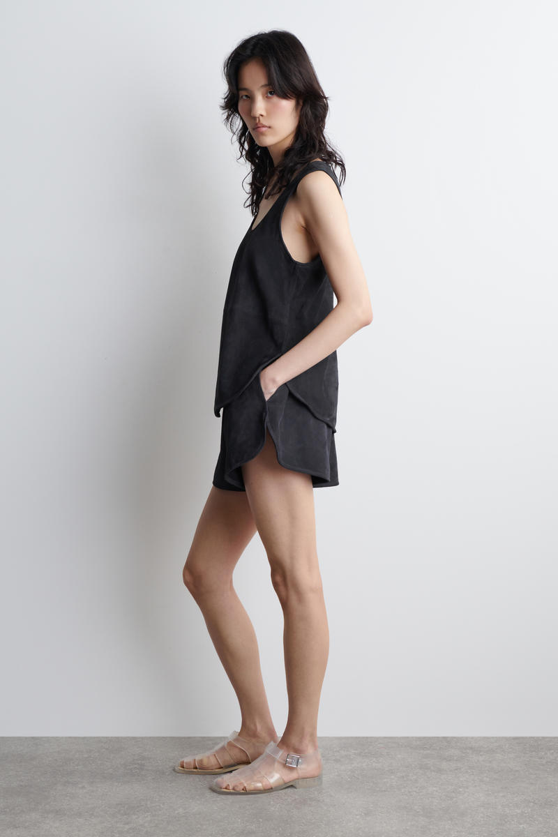 COS スクープネック スエード タンクトップ