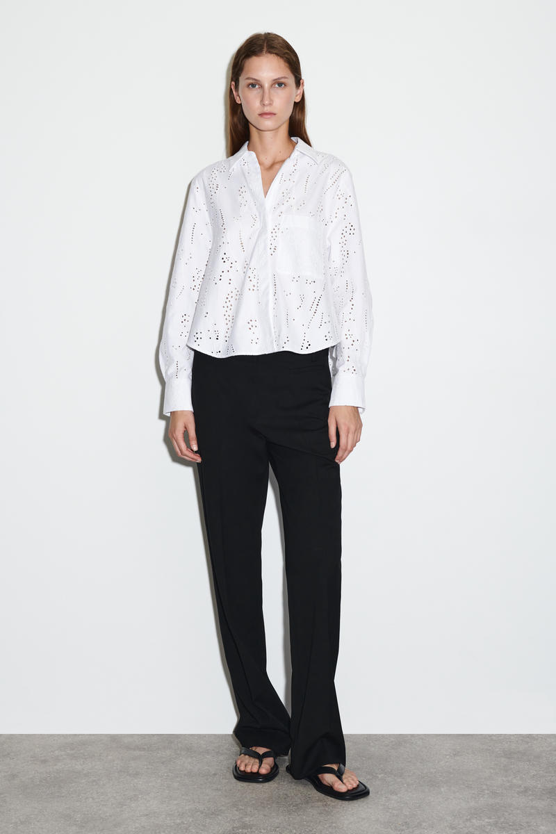 COS クロップドブロドリアングレーズシャツ