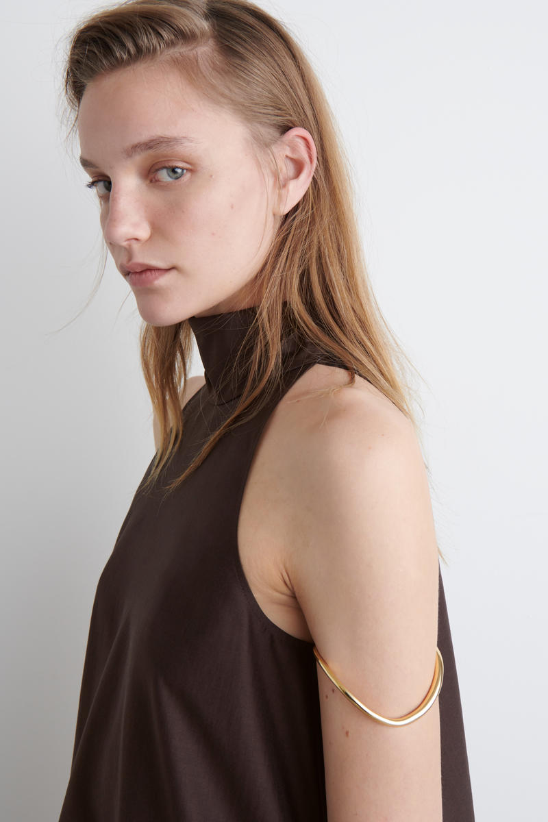 COS フルイド ホルターネック ミニドレス