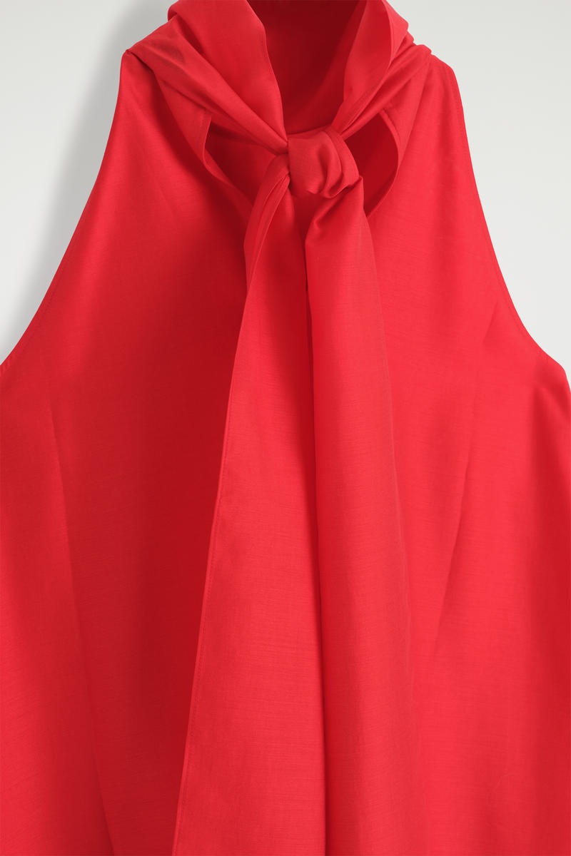 COS フルイド ホルターネック ミニドレス