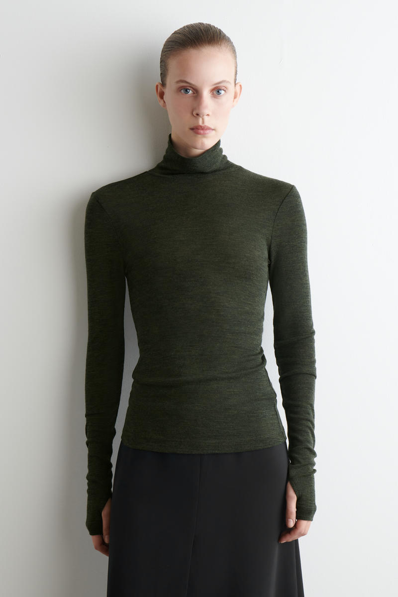 MERINO WOOL HIGH-NECK TOP メリノウールハイネックトップ ダーク