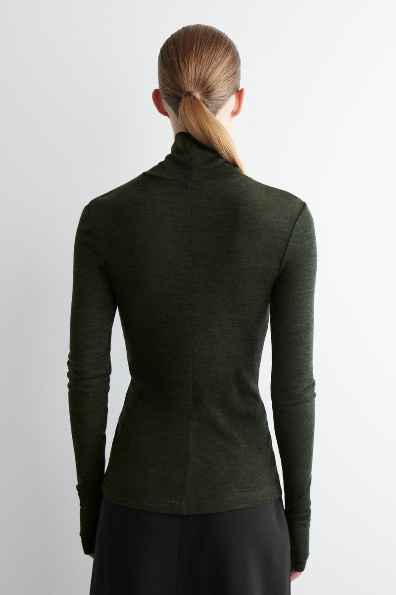 MERINO WOOL HIGH-NECK TOP メリノウールハイネックトップ ダーク