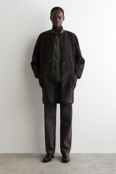 COS オーバーサイズキルティングダウンジレ