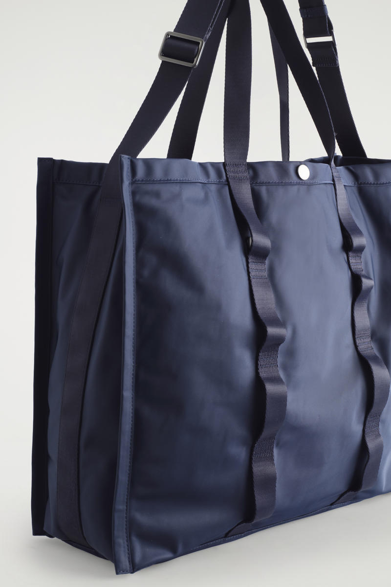 COS トランジットトートバッグ - ナイロン