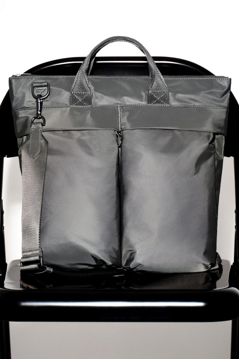 COS トランジットメッセンジャーバッグ - ナイロン