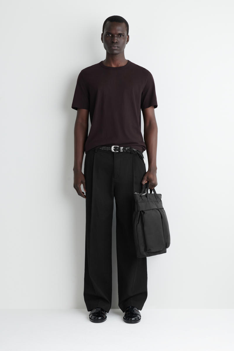 COS トランジットメッセンジャーバッグ - ナイロン