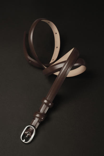 COS オーバルバックル スリムレザーベルト