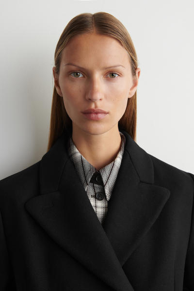 COS テーラードダブルブレストウールコート