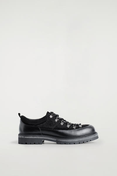 COS レザーハイキングシューズ