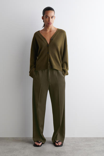 COS カシミヤVネックカーディガン