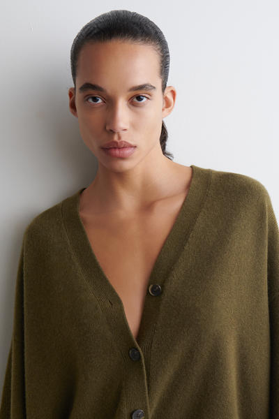 COS カシミヤVネックカーディガン