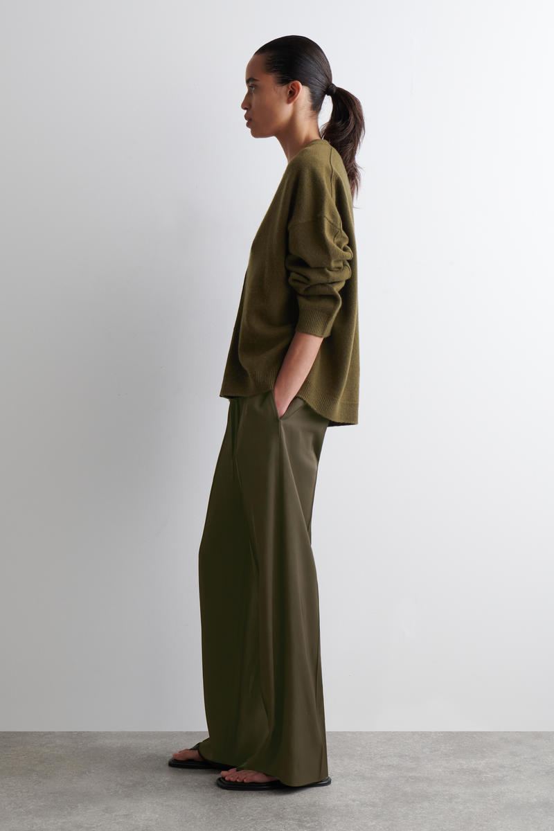 COS カシミヤVネックカーディガン