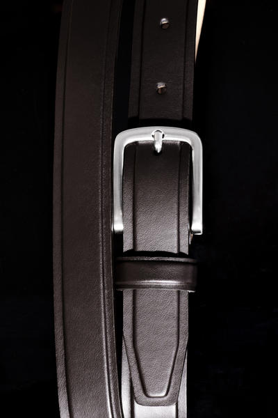 COS エンボスレザーベルト