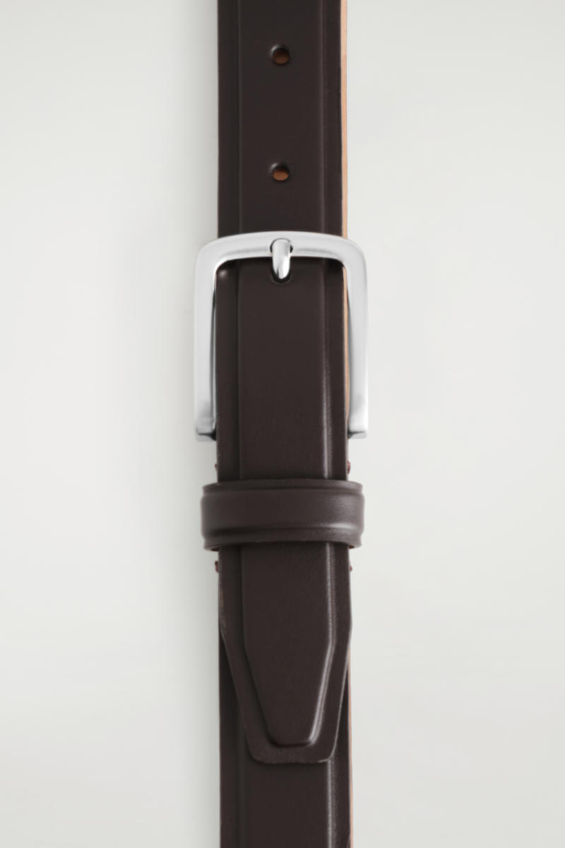 COS エンボスレザーベルト