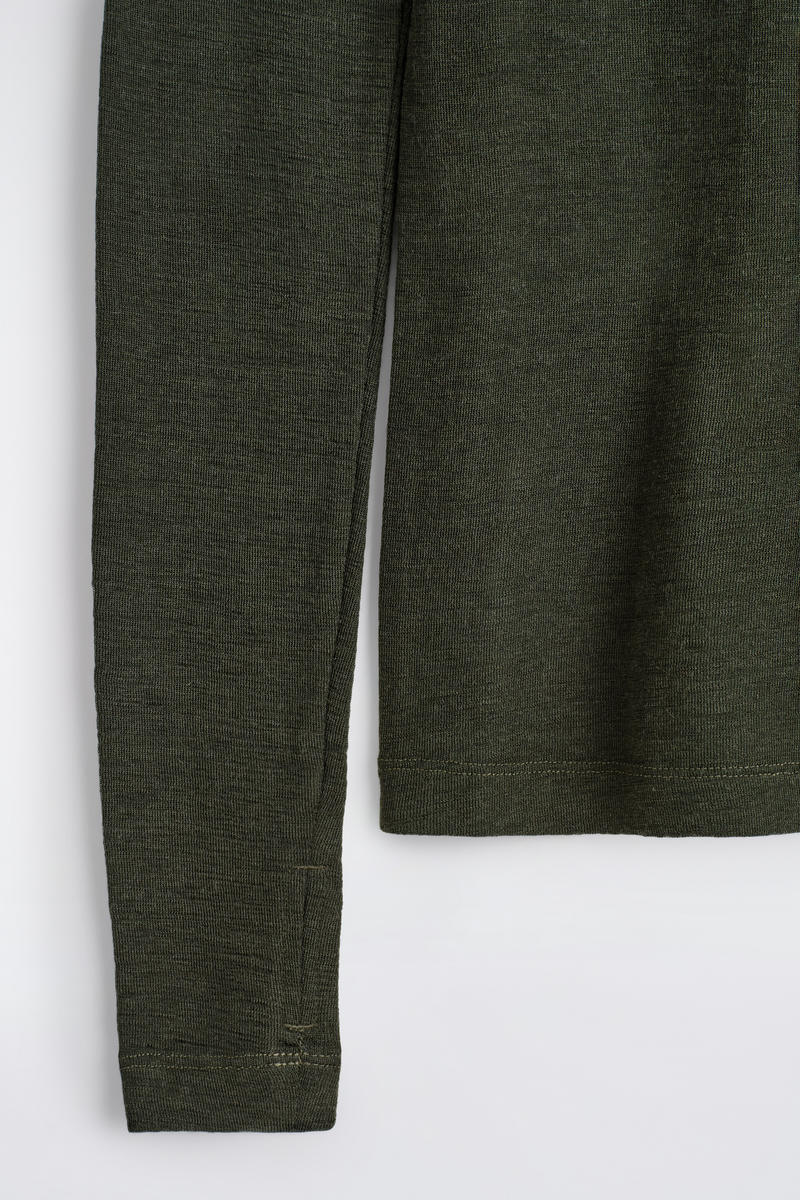 SLIM MERINO WOOL TOP スリムメリノウールトップ ダークグリーン｜COS