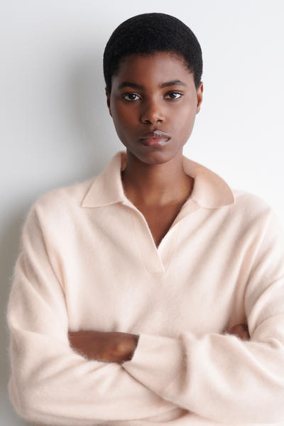 COS ブラッシュドカシミヤポロセーター