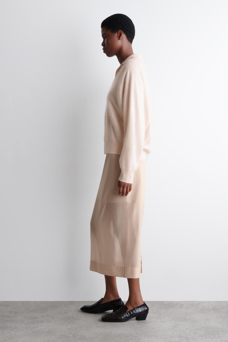 COS ブラッシュドカシミヤポロセーター