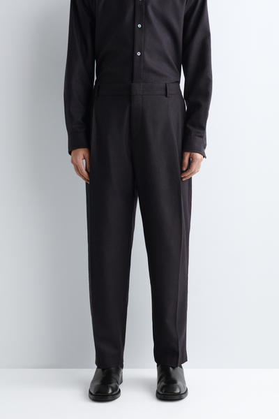 COS プリーツ入り ウールストレートレッグパンツ