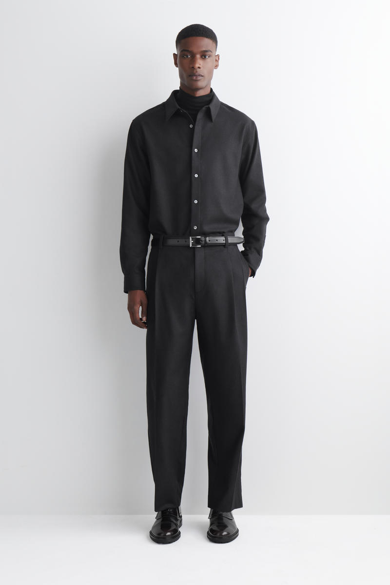 COS プリーツ入り ウールストレートレッグパンツ