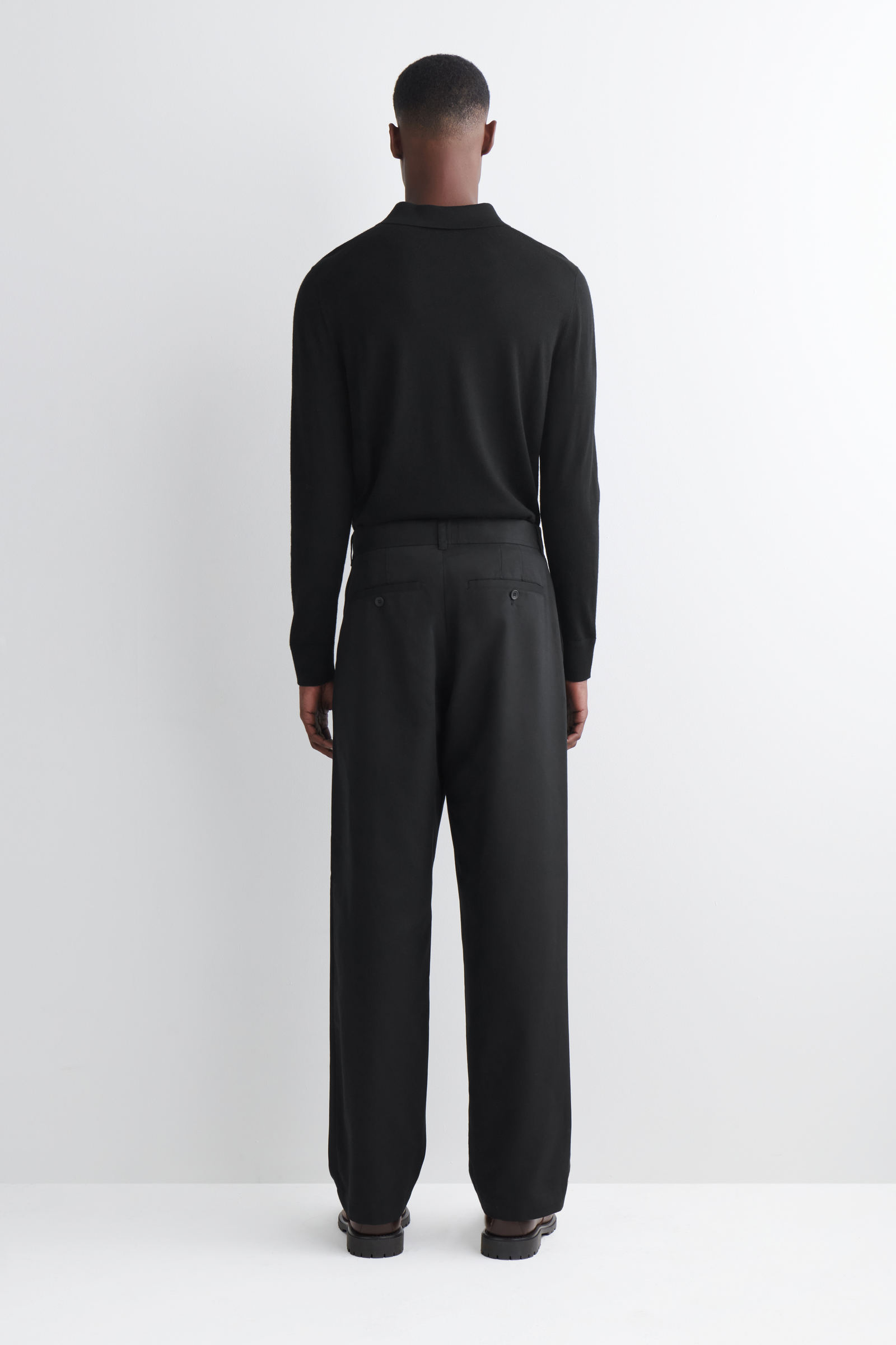 COTTON STRAIGHT-LEG CHINOS コットンチノパンツ - ストレートレッグ
