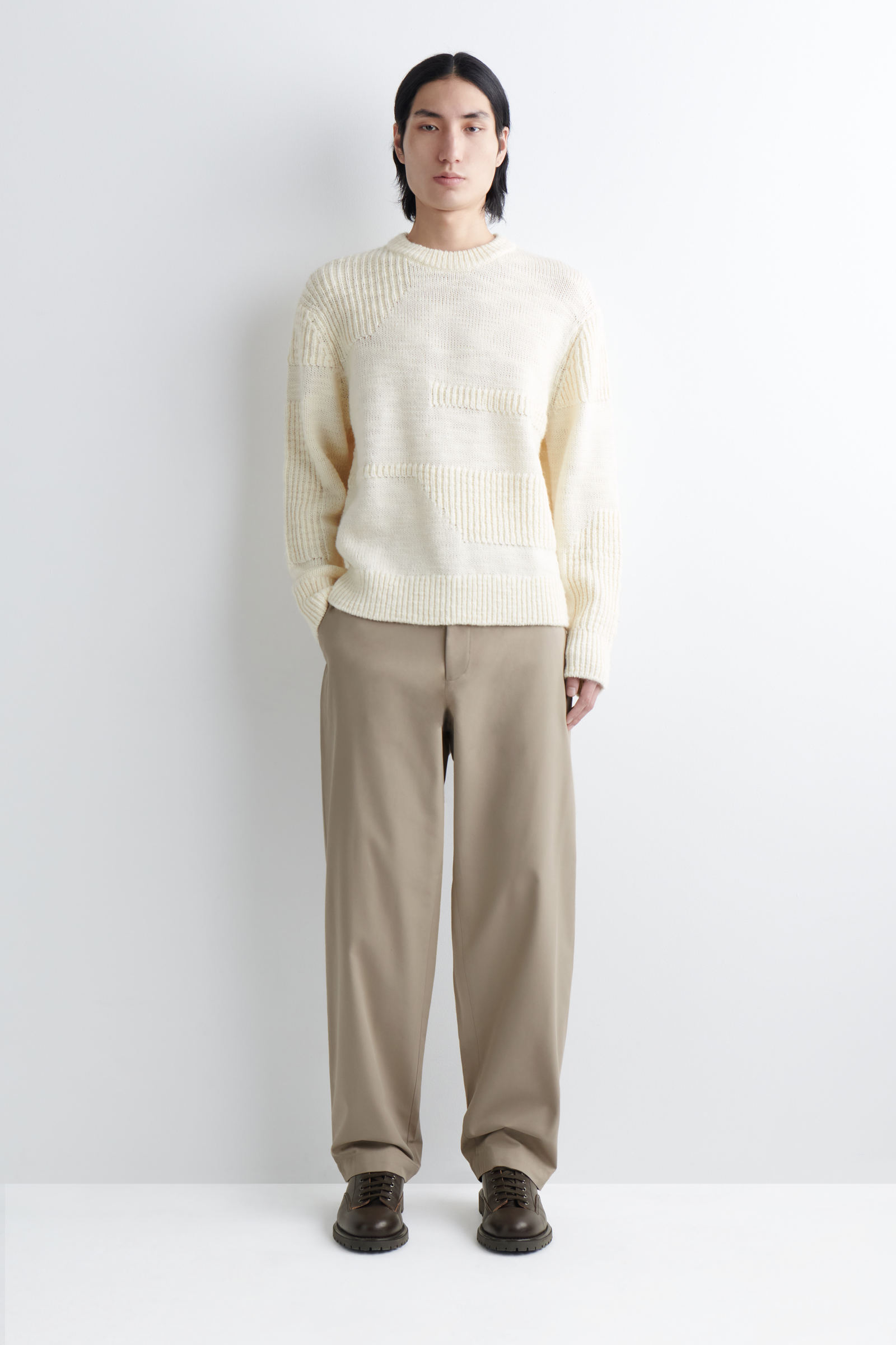 COTTON REGULAR-FIT STRAIGHT-LEG CHINOS コットンストレートレッグ