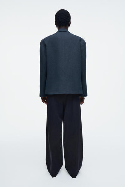 COS オーバーサイズ デニムルックブレザー