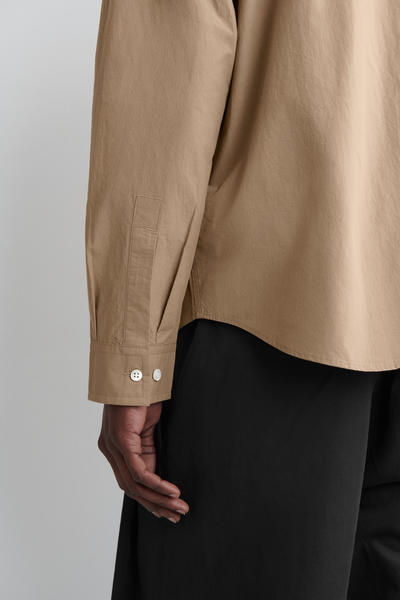 COS リラックスピマコットンポプリンシャツ