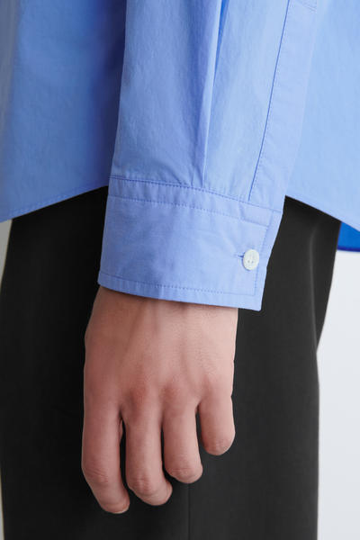 COS リラックスピマコットンポプリンシャツ