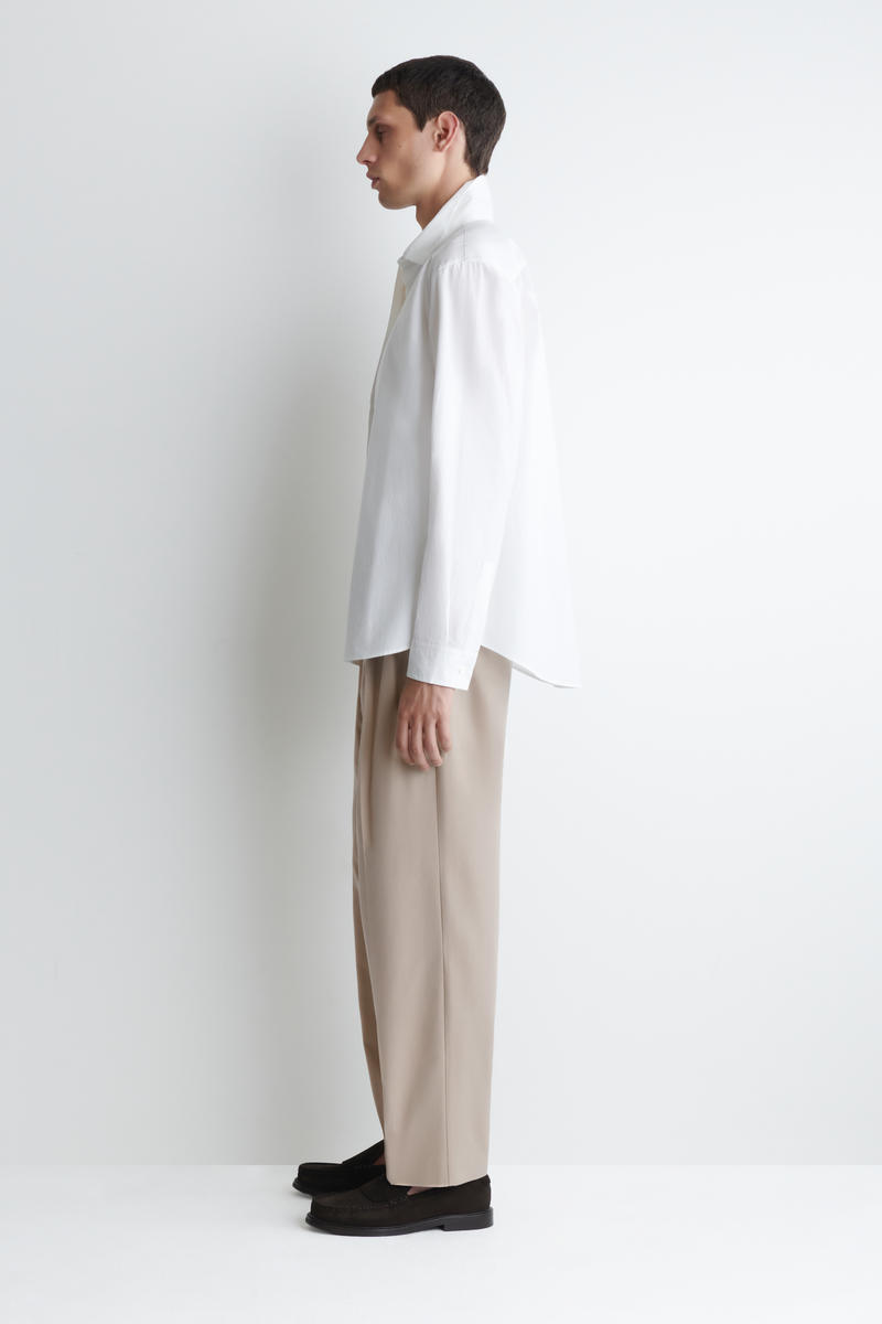 COS リラックスピマコットンポプリンシャツ