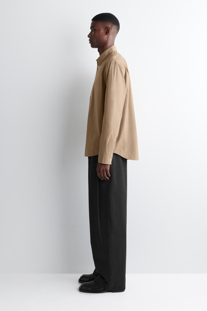 COS リラックスピマコットンポプリンシャツ