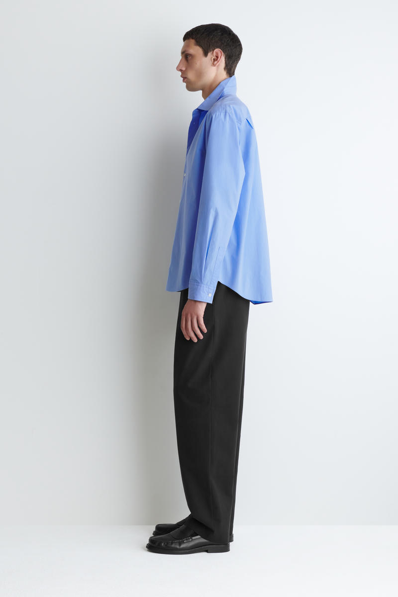 COS リラックスピマコットンポプリンシャツ