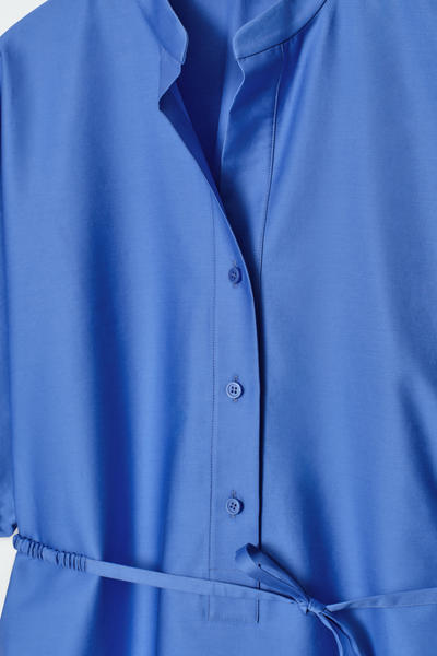 COS ベルテッドミディシャツワンピース