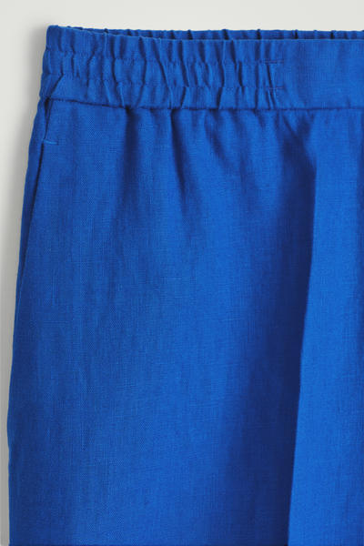 COS リネンゴム入りショートパンツ