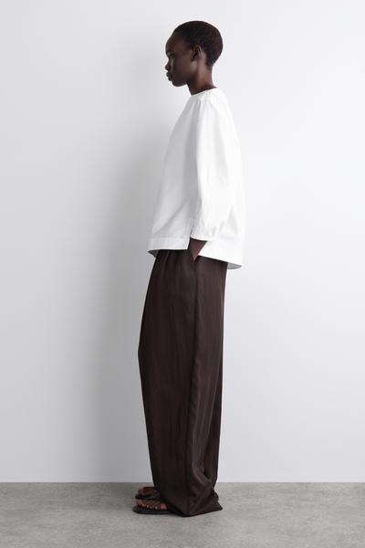 COS ボートネックコットンブラウス