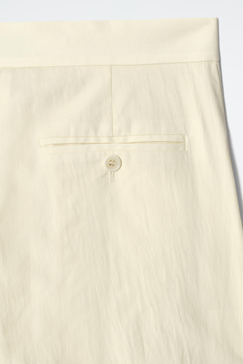 COS テーラードストレートレッグパンツ