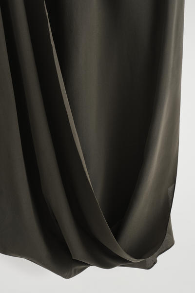 COS ドレープシルクミディスカート