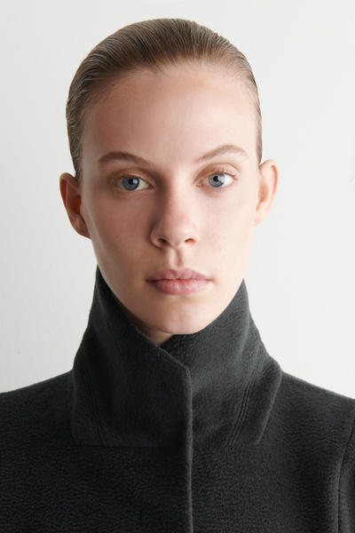 COS ラウンドテーラードウールコート