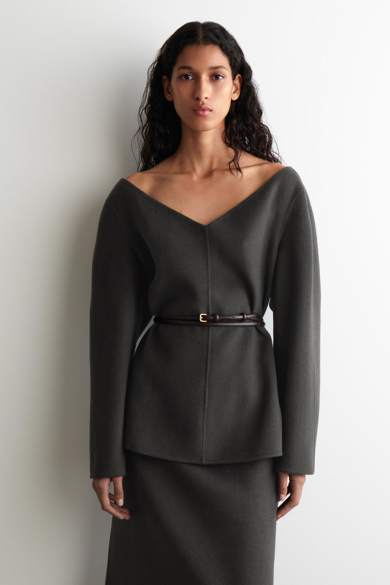 DOUBLE-FACED WOOL V-NECK TOP ダブルフェイスウールVネック