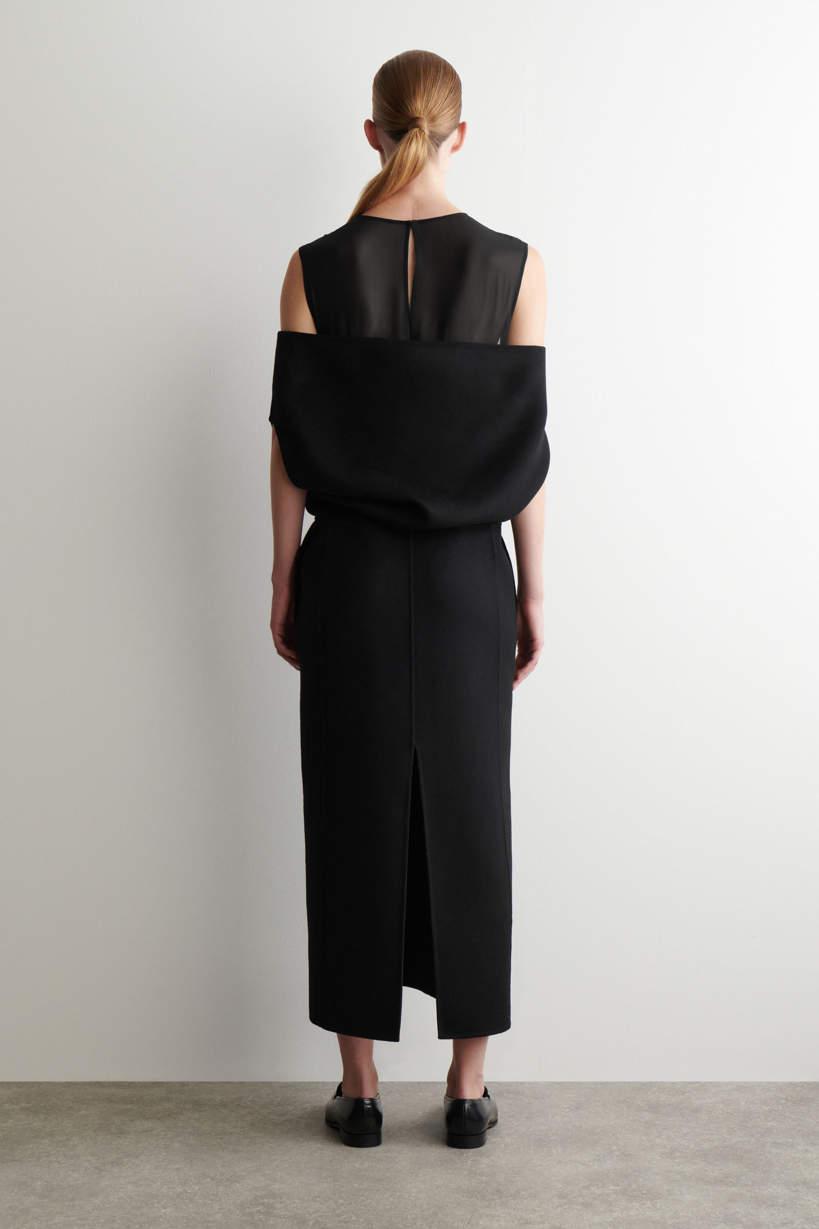 OFF-THE-SHOULDER WOOL-SILK DRESS オフショルダーウールシルク