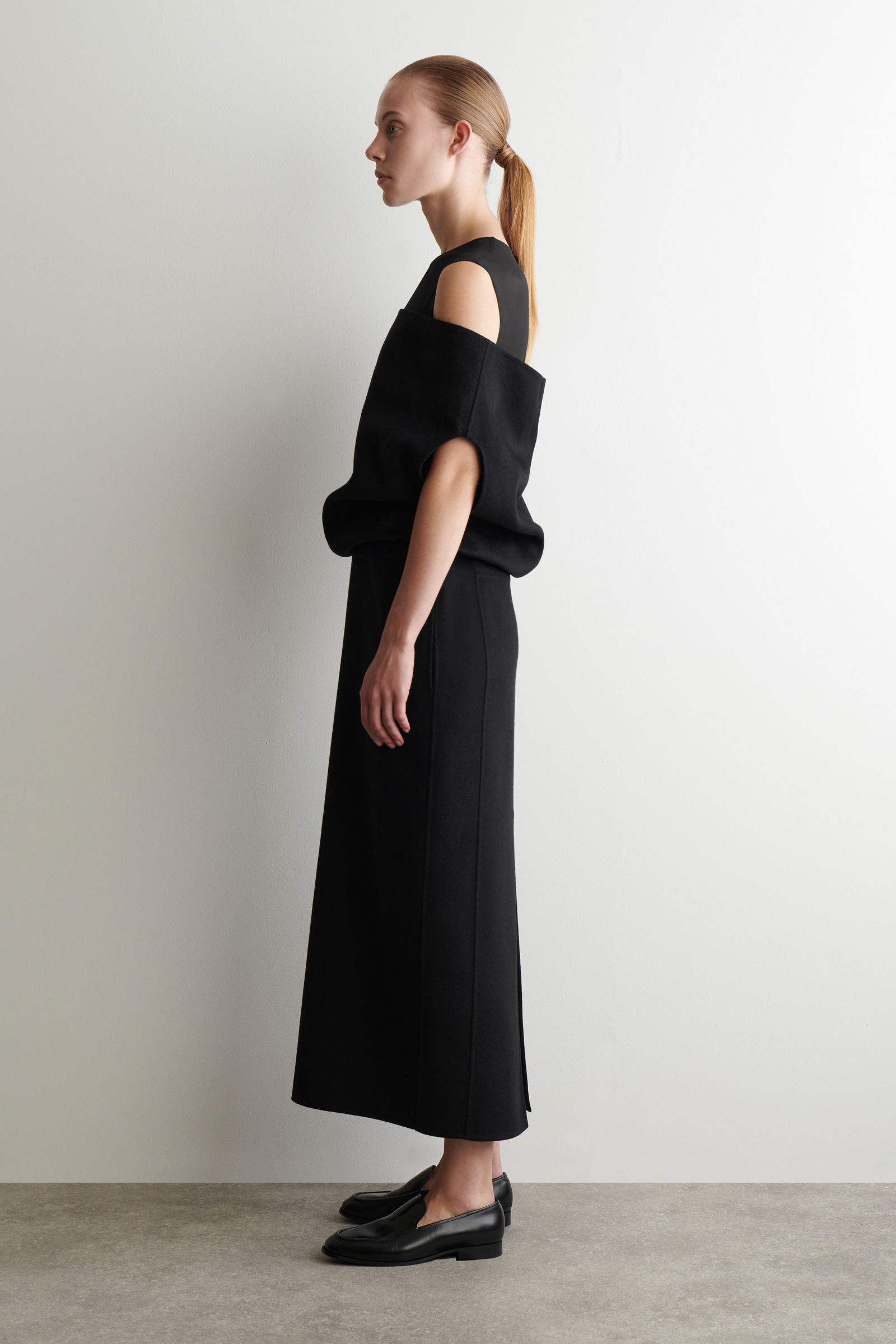 OFF-THE-SHOULDER WOOL-SILK DRESS オフショルダーウールシルク