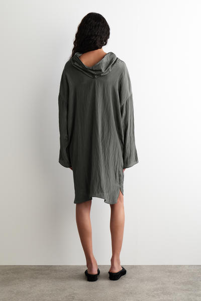 COS クランクルサテンミニドレス