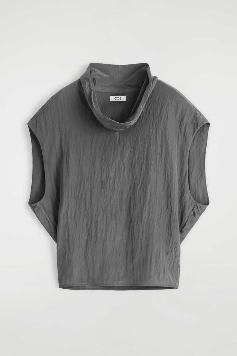 COS しわ加工サテントップ