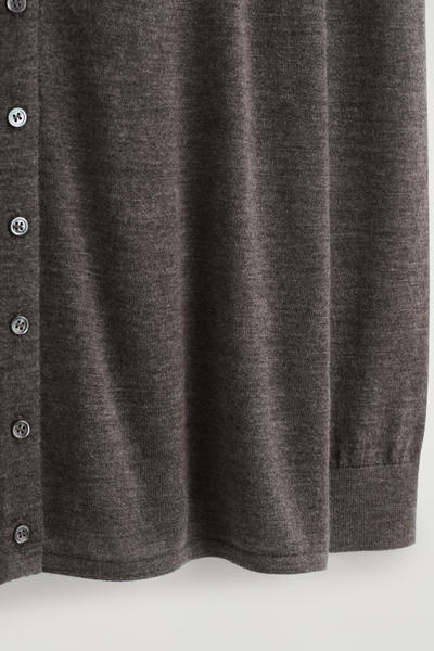 COS 上質なカシミヤカーディガン