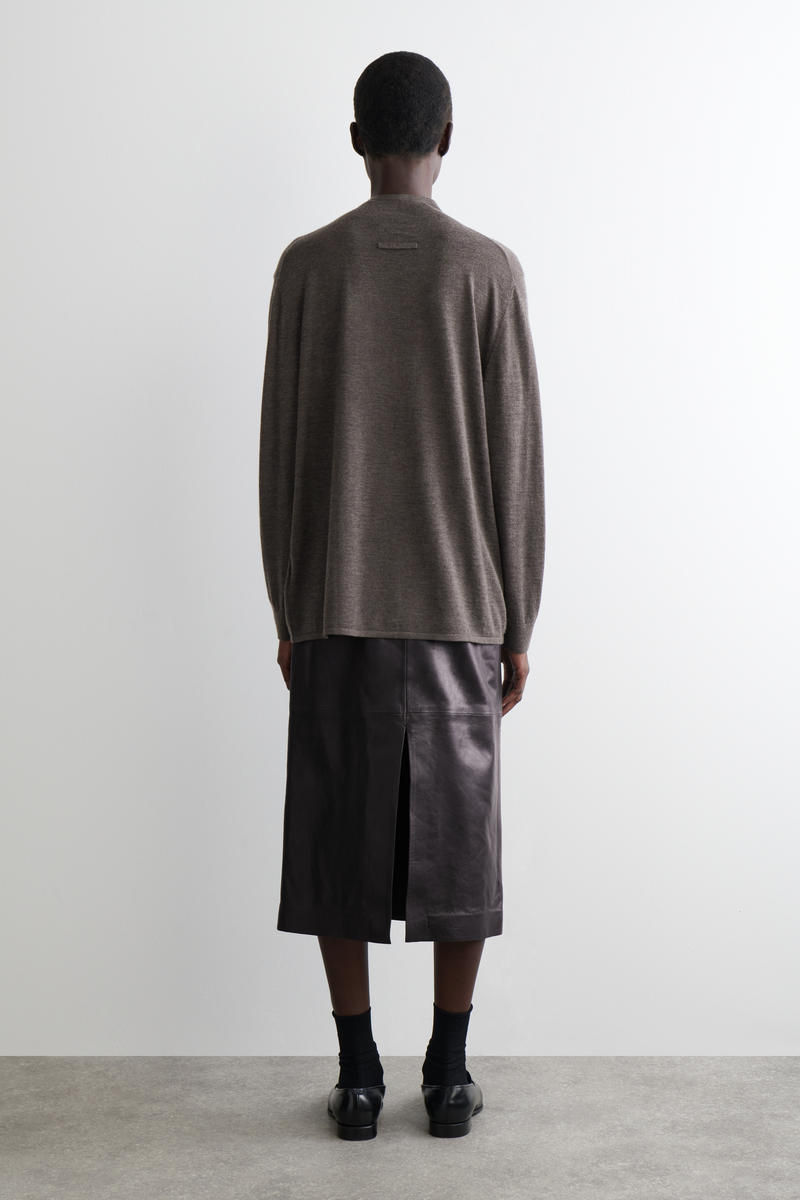 COS 上質なカシミヤカーディガン