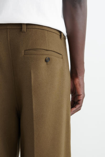 COS ダブルフェイスウールバレルレッグパンツ