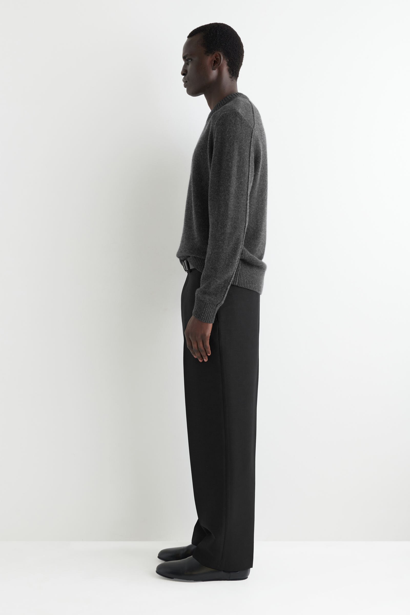 CASHMERE CREW-NECK JUMPER カシミヤクルー ネックセーター チャコール